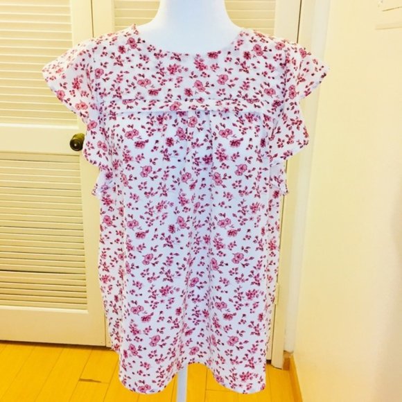 Monteau Tops - NWT Floral Blouse with Butterfly Capsleeves XL